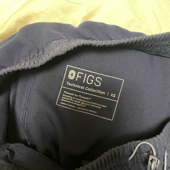 Figs XS Navy Jogger scrub pants - Picture 6 of 6